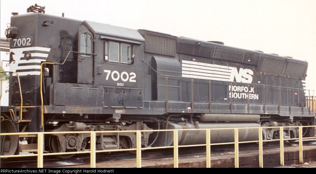 NS 7002